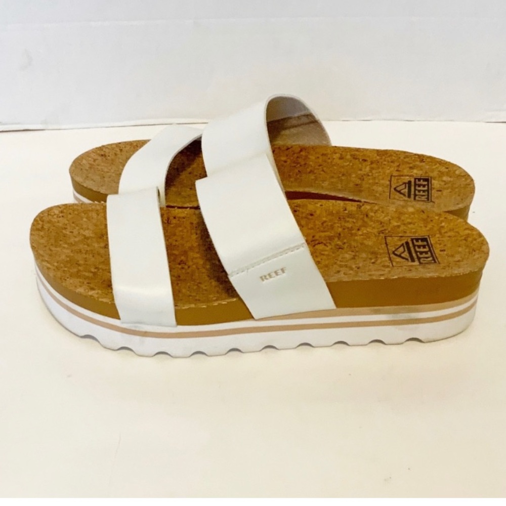 Reef Women’s Sandals Cushion Vista Hi Platform Sandals White Size 8 New